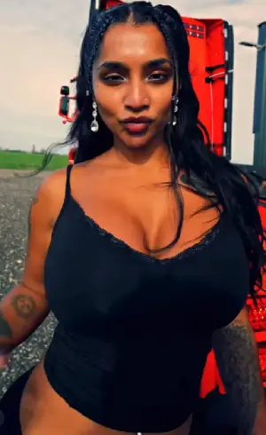 Yasmina Khan Exclusive Creampie Fuck Black Boy
